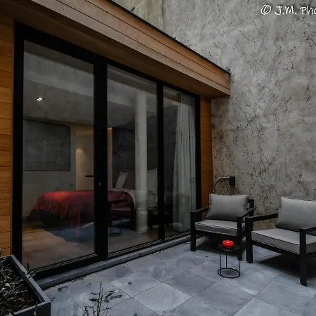 & Leon أوستيند