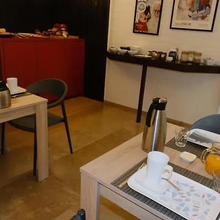 فندق مبيت وإفطار & Leon